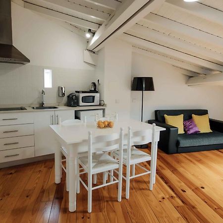 Trovador City Guest House Guimarães Habitación foto